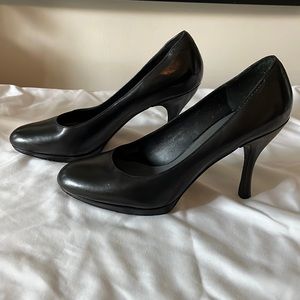 ITALIAN LEATHER Via Spiga 4 inch Pumps - size 8 EUC
